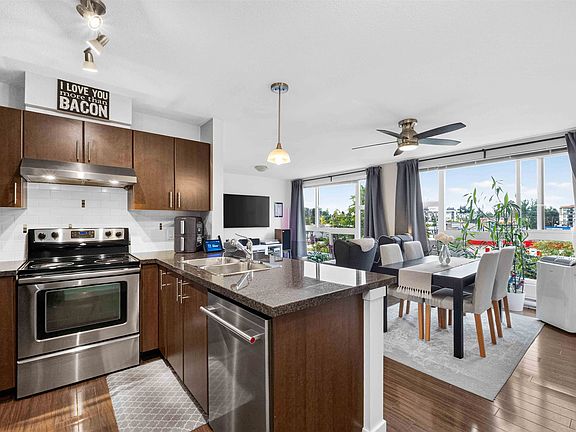 4th image of 12075 228th St #403