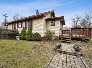 76 N Hillside Ave, Kenvil, NJ 07847