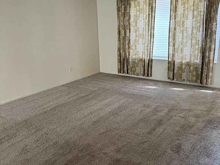 5085 N Wishon Ave #18 — Photo 5