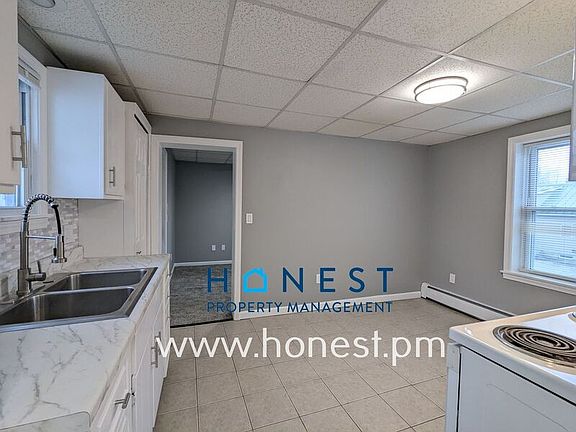 3rd image of 73 Kennedy Memorial Dr APT 3