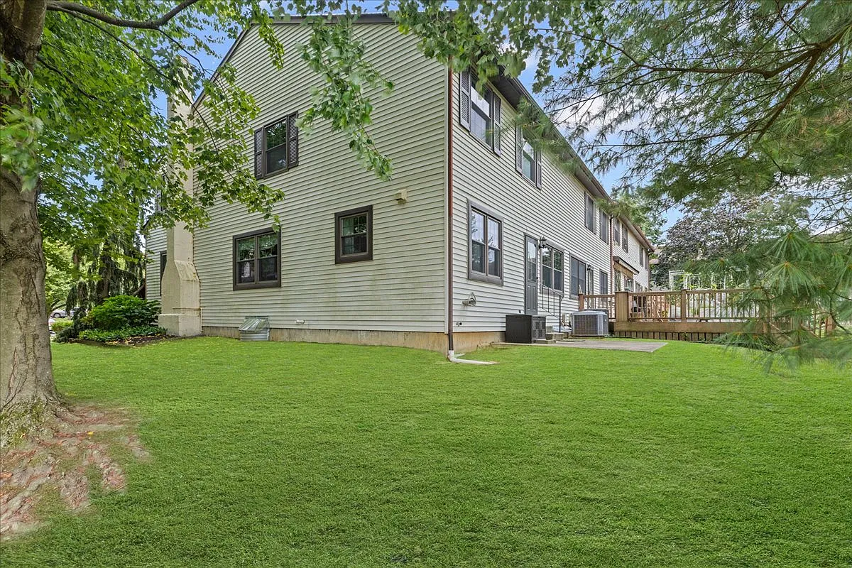 100 Greensward Lane - 1 — Photo 3