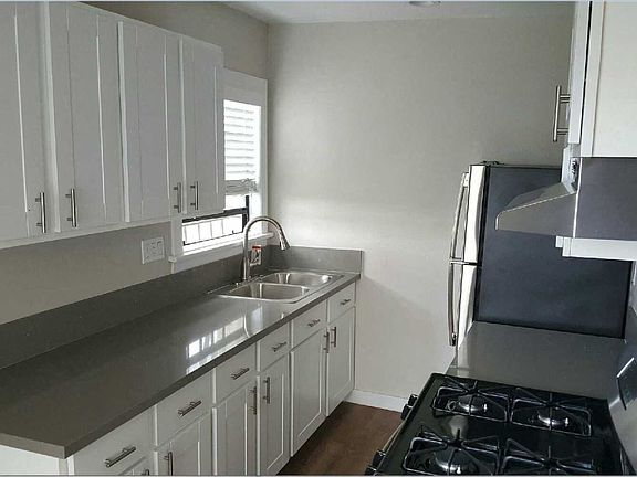 2nd image of 719 N Heliotrope Dr APT 107