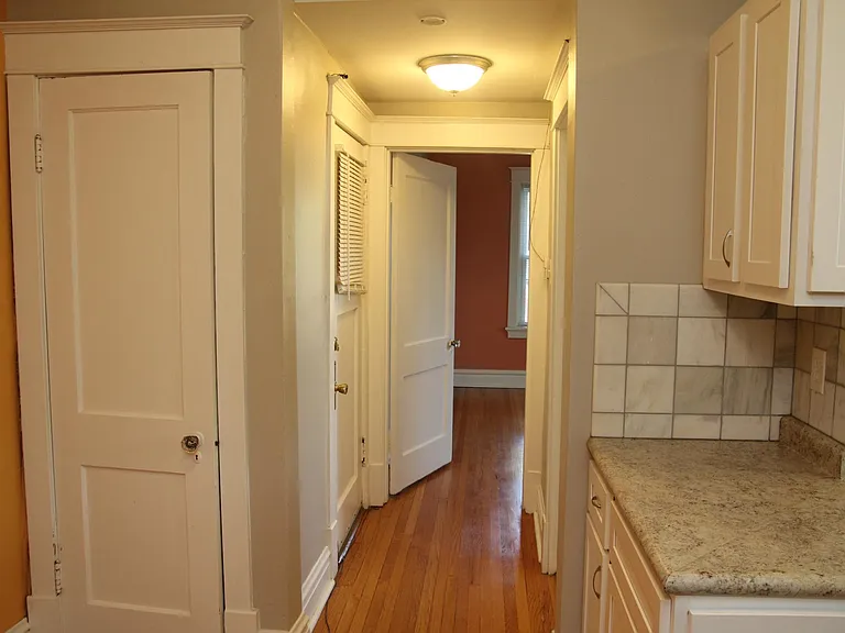 2034 McCausland Ave #2S — Photo 10