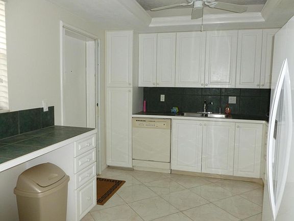 2nd image of 20 SE Turtle Creek Dr #D