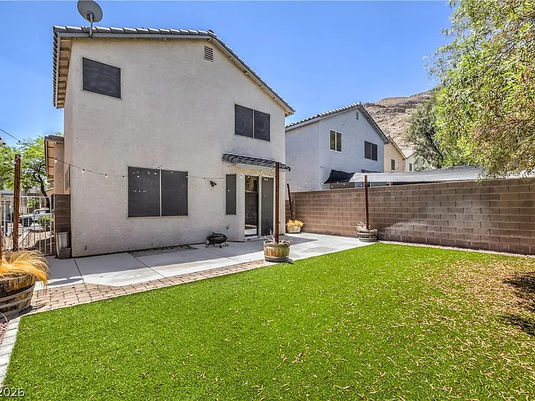 10650 Streamside Ave — Photo 24