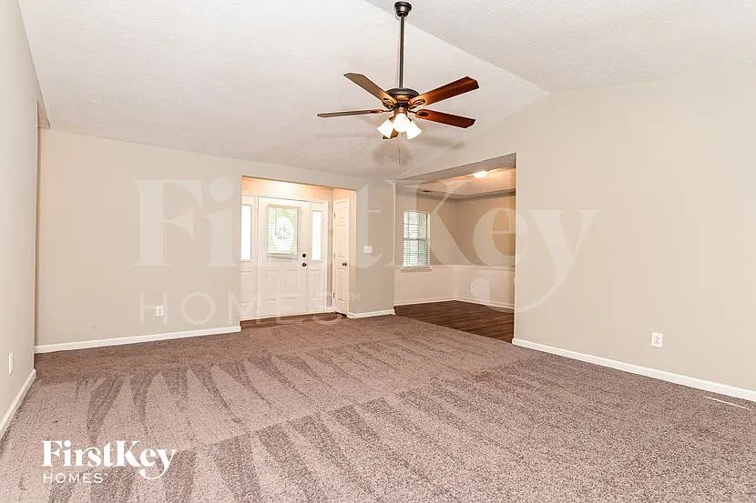 3 bed, 2.0 bath, 1419 sqft, $1,775 — Photo 3