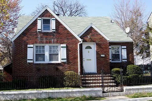 104 Van Riper Ave photo 1