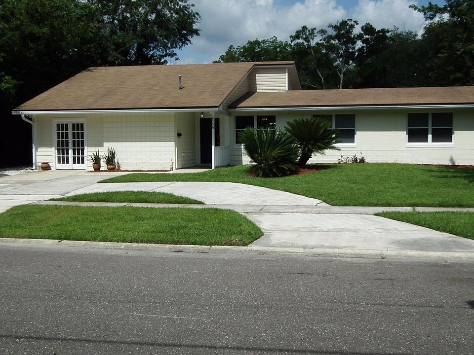1st image of 2136 Burpee Dr