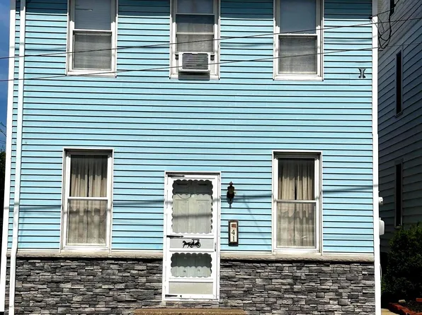41 N Market St, Elizabethville, PA 17023