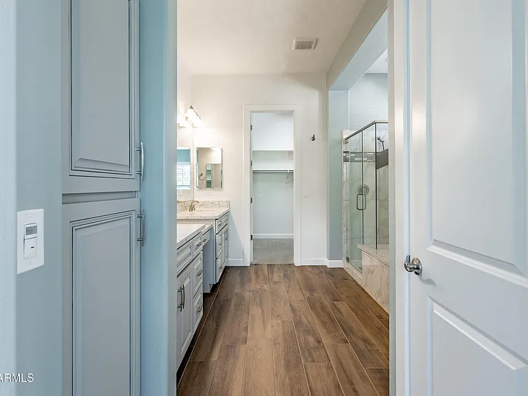 70 E Kennedia Dr — Photo 9