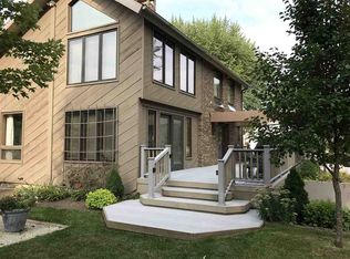 8771 E Black Point Rd, Syracuse, IN