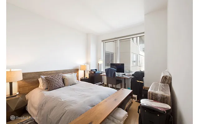 Rented by Douglas Elliman | media 16