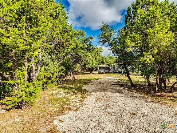 4th image of 1007 Live Oak Dr