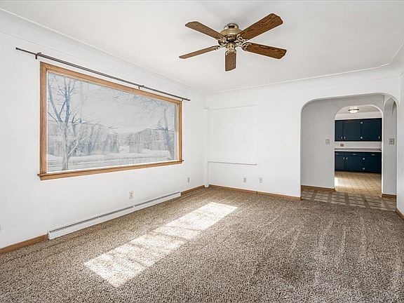 4th image of 403 N 12th St
