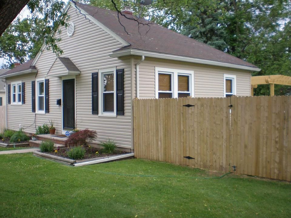 2nd image of 9 Dawes Ave