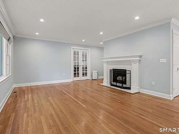 4th image of 25 Sunset Hill Road