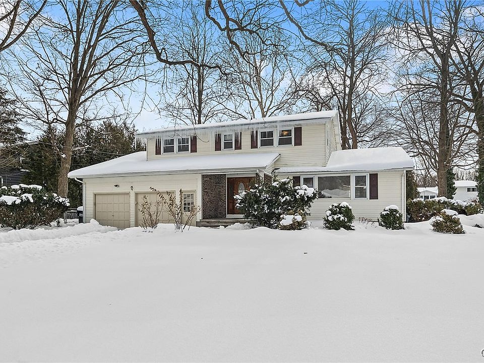 1st image of 303 Victoria Park Dr