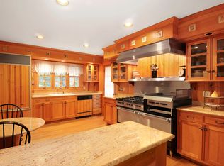 40 Clamshell Ave, East Hampton, NY 11937
