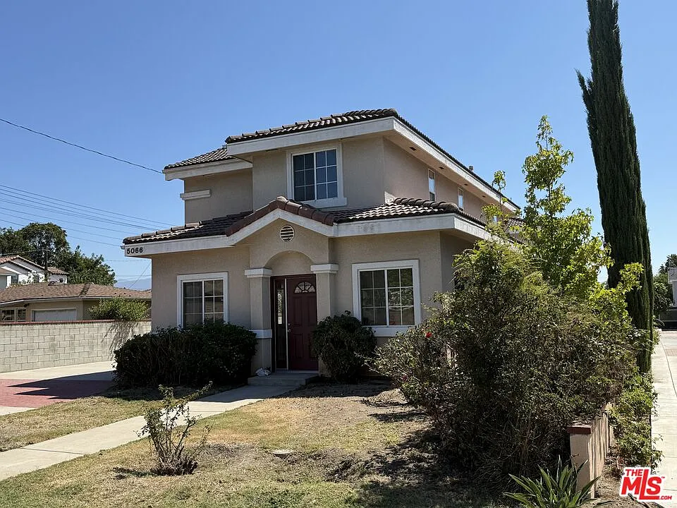 3 bed, 2.5 bath, 1626 sqft, $3,100 — Photo 2