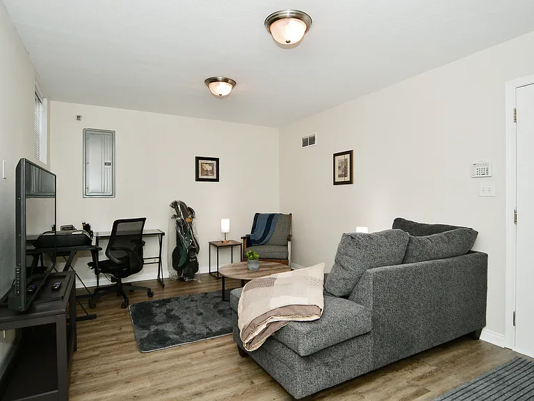 3043 Armory Dr — Photo 39