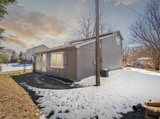 875 Scott Lake Rd, Waterford, MI 48328