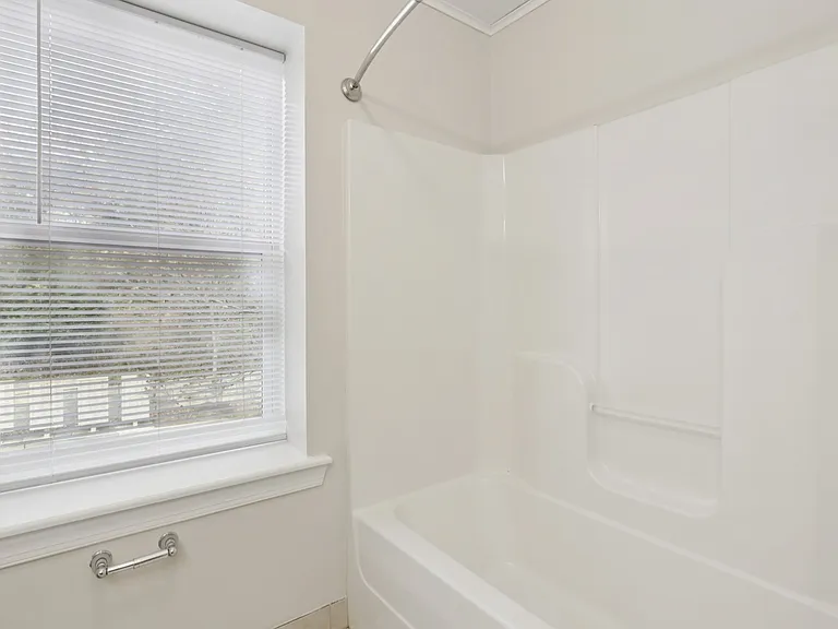 Summit Ridge Luxury Apartments — Photo 16