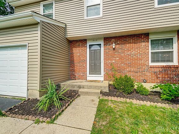 3rd image of 809 Jamestown Dr