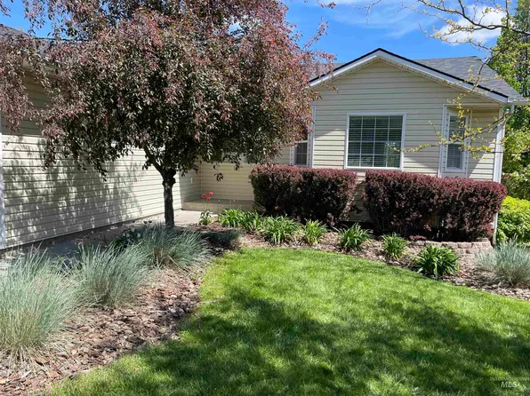 1428 Franklin Rd, Moscow, ID 83843
