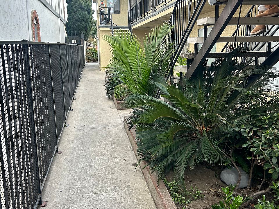 1st image of 280 Redondo Ave APT 4