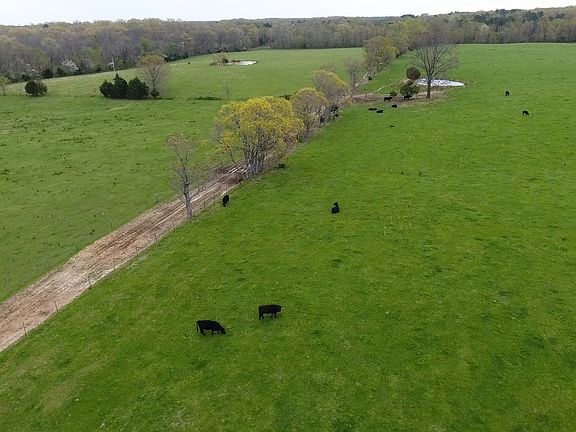 3rd image of 568 County Road 357