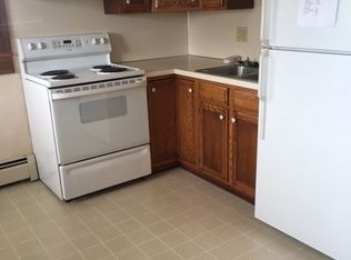 229 Center St APT C, Findlay, OH 45840