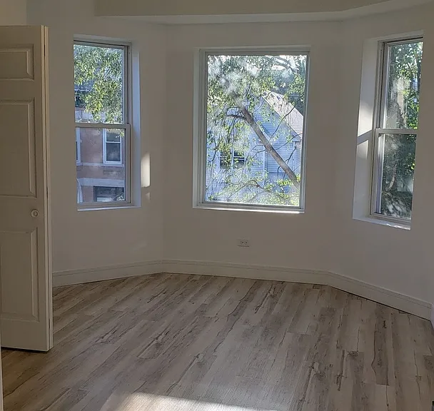 1121 N Mozart St #2 — Photo 6