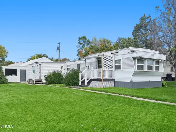 213 Elm Ave S, Fessenden, ND 58438
