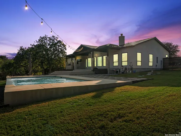 145 Bucks, La Vernia, TX 78121