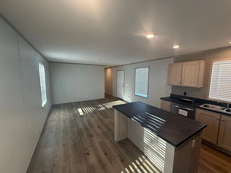Lakewood Estates (IA) — Photo 8