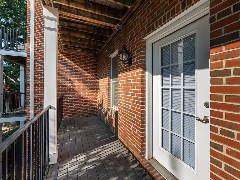 Malvern Manor Apartments — Photo 51