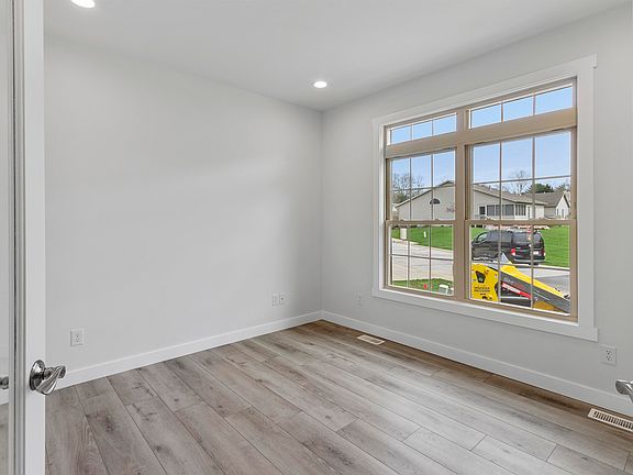 2nd image of 52051 Cloverleaf Dr W