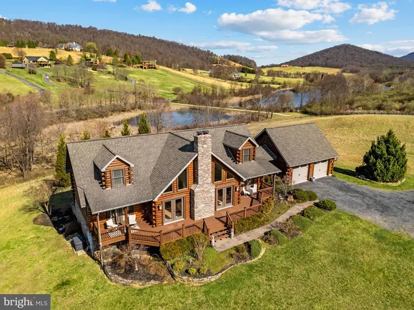 100 Fairfax Ln, Bentonville, VA 22610