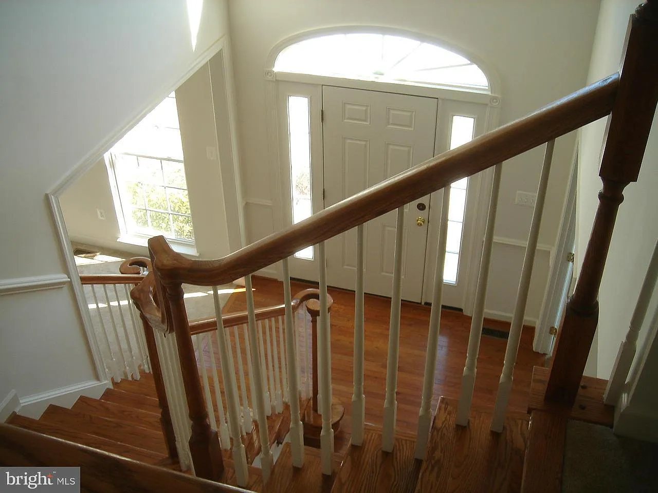 4 bed, 2.5 bath, 3677 sqft, $3,200 — Photo 2