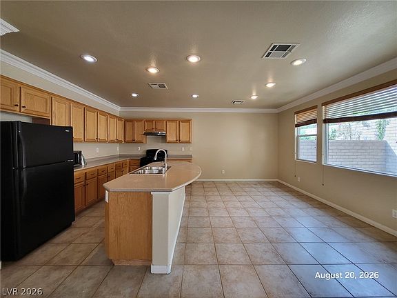 5th image of 517 Bachelor Button St