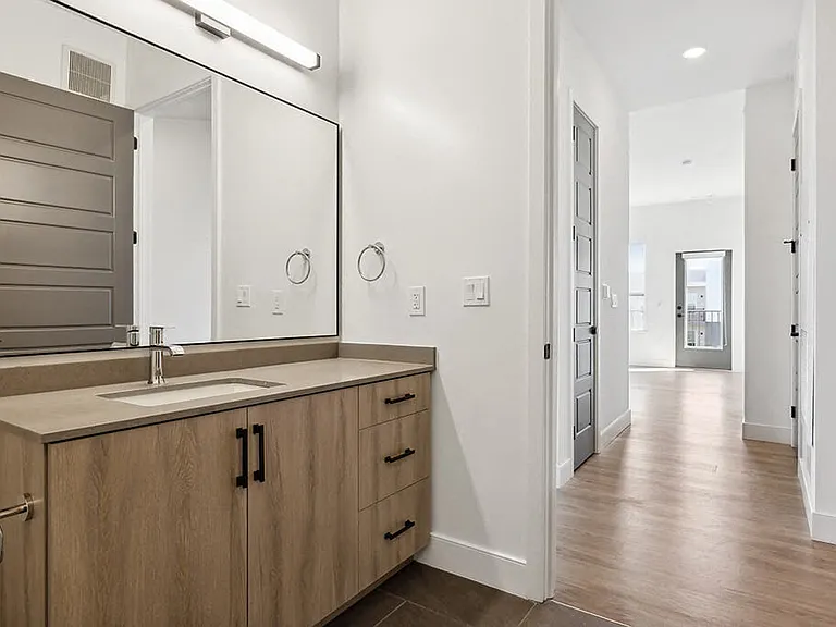 Jayden Apartments — Photo 9