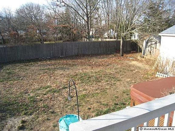 4th image of 95 Fairacres Dr