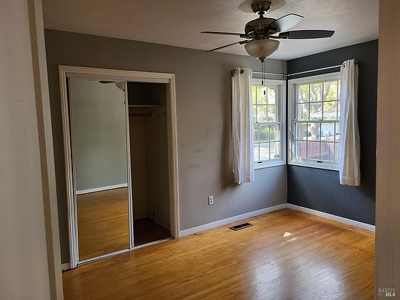 5th image of 2470 Helen Avenue