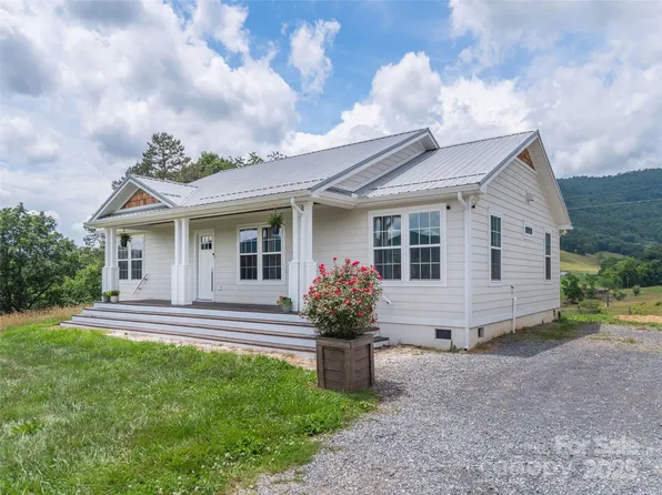 3355 Thickety Rd, Clyde, NC 28721