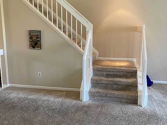 5th image of 671 Brockmoor Ln #1