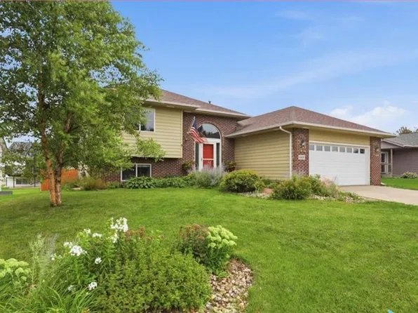 5509 W Rebecca St, Sioux Falls, SD 57106