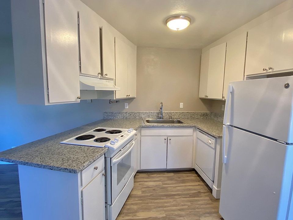 Newly renovated all electric kitchen/granite countertops/ steel tub sink, hardwood (vinyl) flooring throughout.