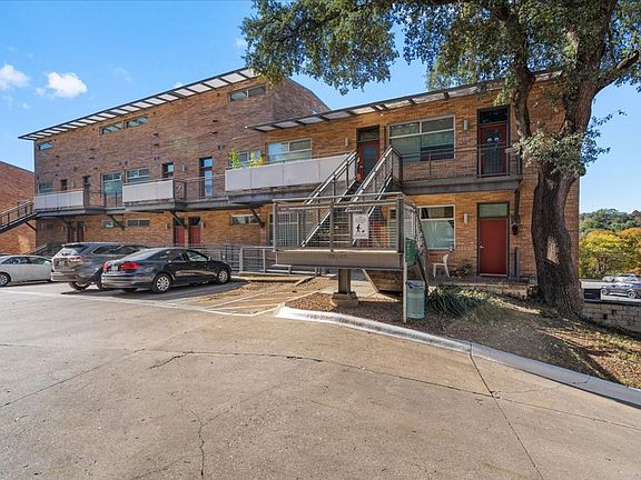 3rd image of 2205 N Lamar Blvd Unit 214