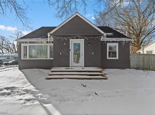 1028 Foster Ave, Elyria, OH 44035