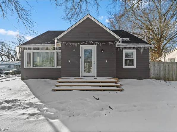 1028 Foster Ave, Elyria, OH 44035